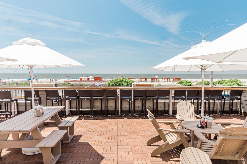 Harry&rsquo;s Ocean Bar & Grille