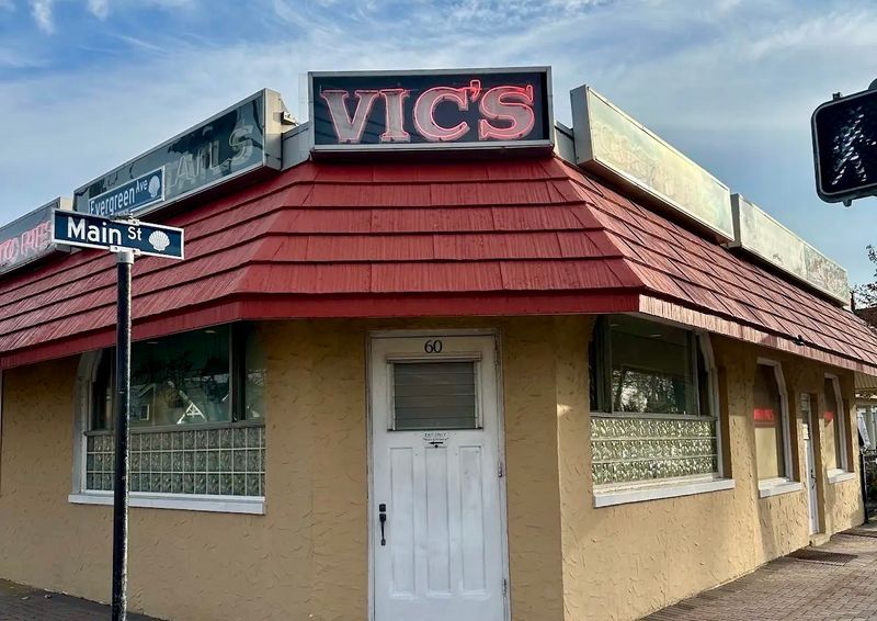 Vic&rsquo;s Italian Restaurant - Bradley Beach