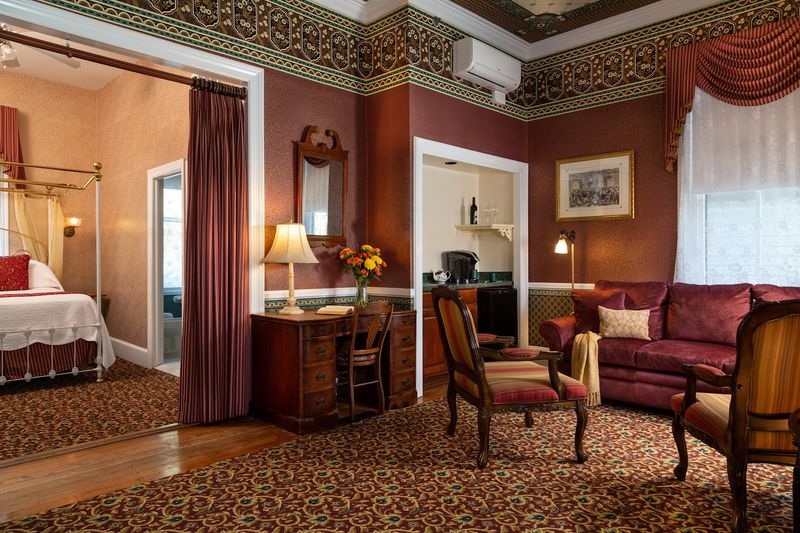 The Queen Victoria, Cape May