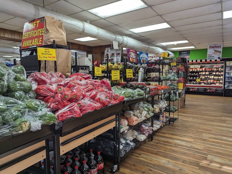 The family story behind this Hammonton market