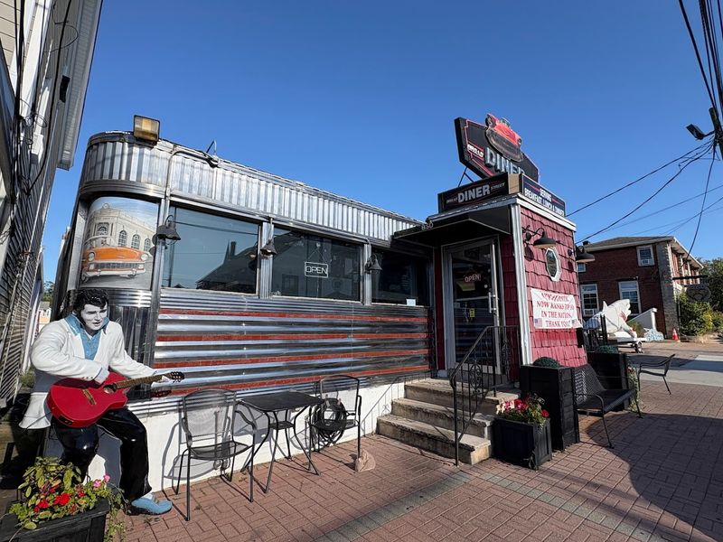 Broad Street Diner - Keyport