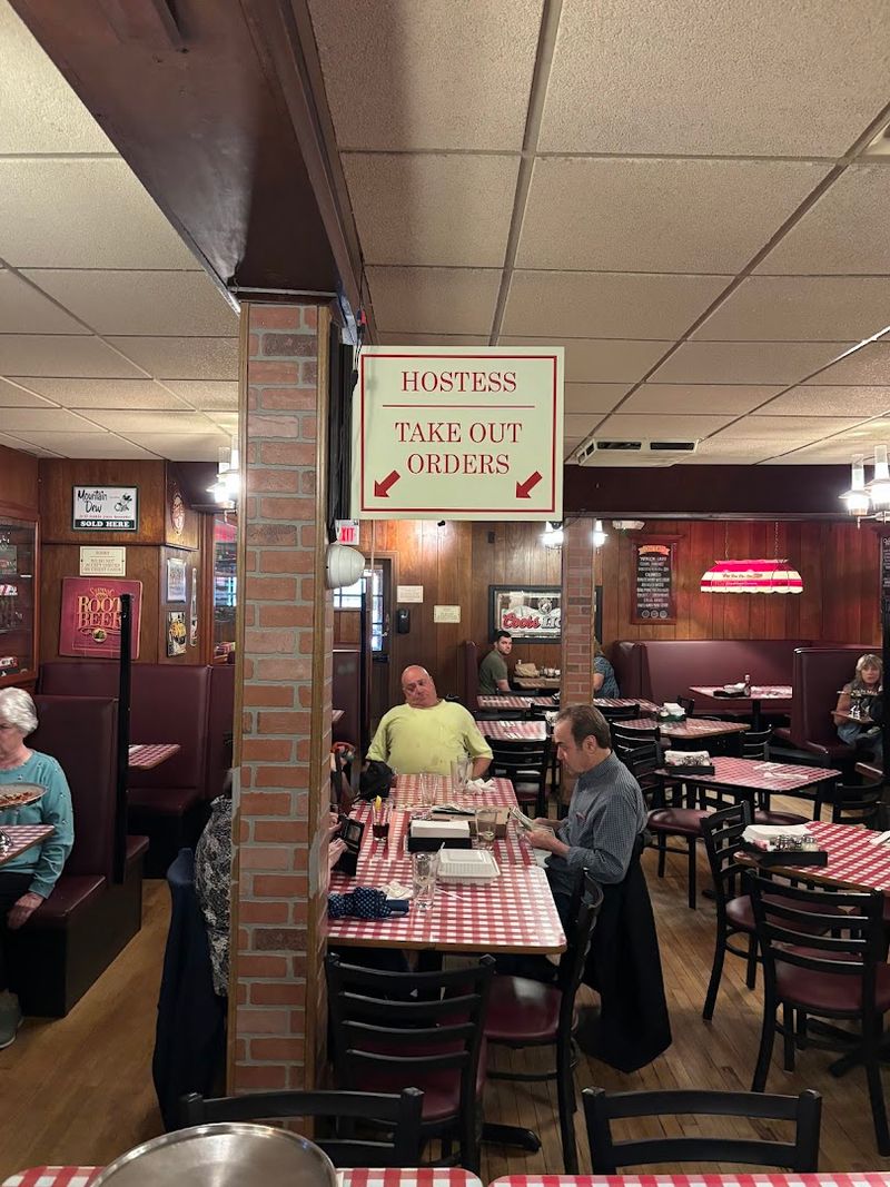 What Makes a Simple Pie at Kinchley&rsquo;s So Hard to Forget