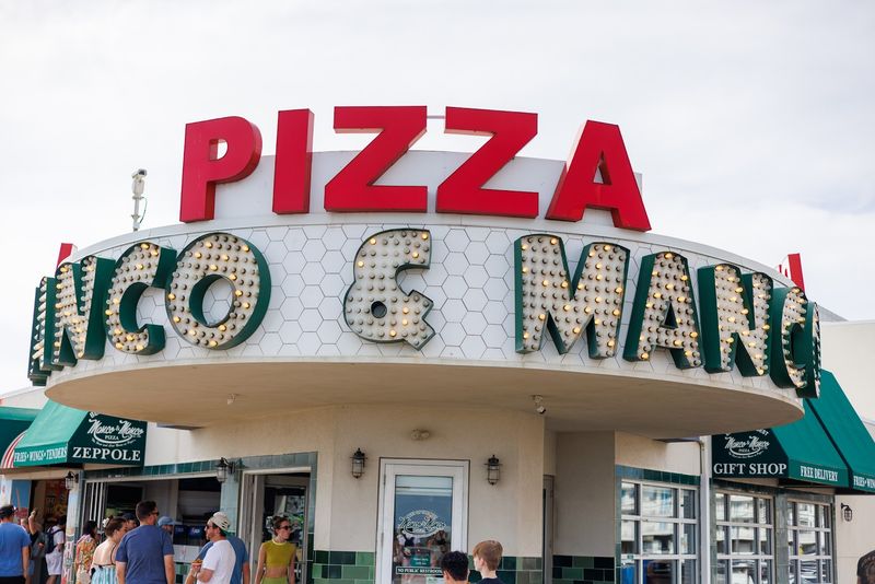 Manco & Manco&rsquo;s boardwalk pizza in Ocean City