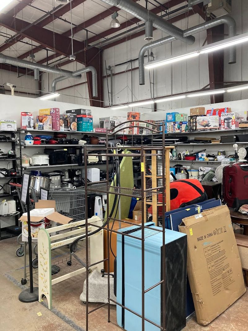 Red White & Blue Thrift Store - West Berlin