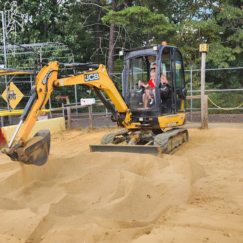 Diggerland USA - West Berlin