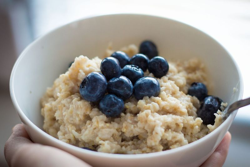 Brain-Boosting Blueberry Overnight Oats