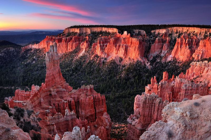 Bryce Canyon: A Fairytale Landscape of Colorful Hoodoos