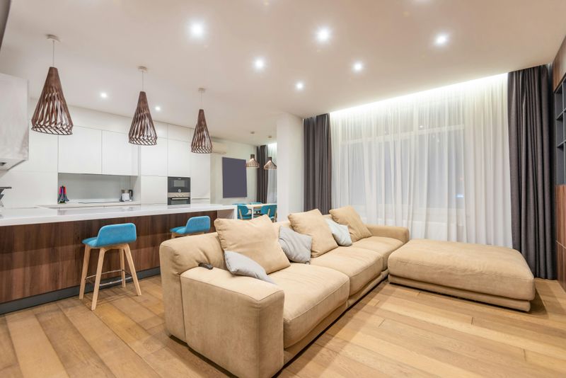 Furniture Height Variations That Create Rhythm