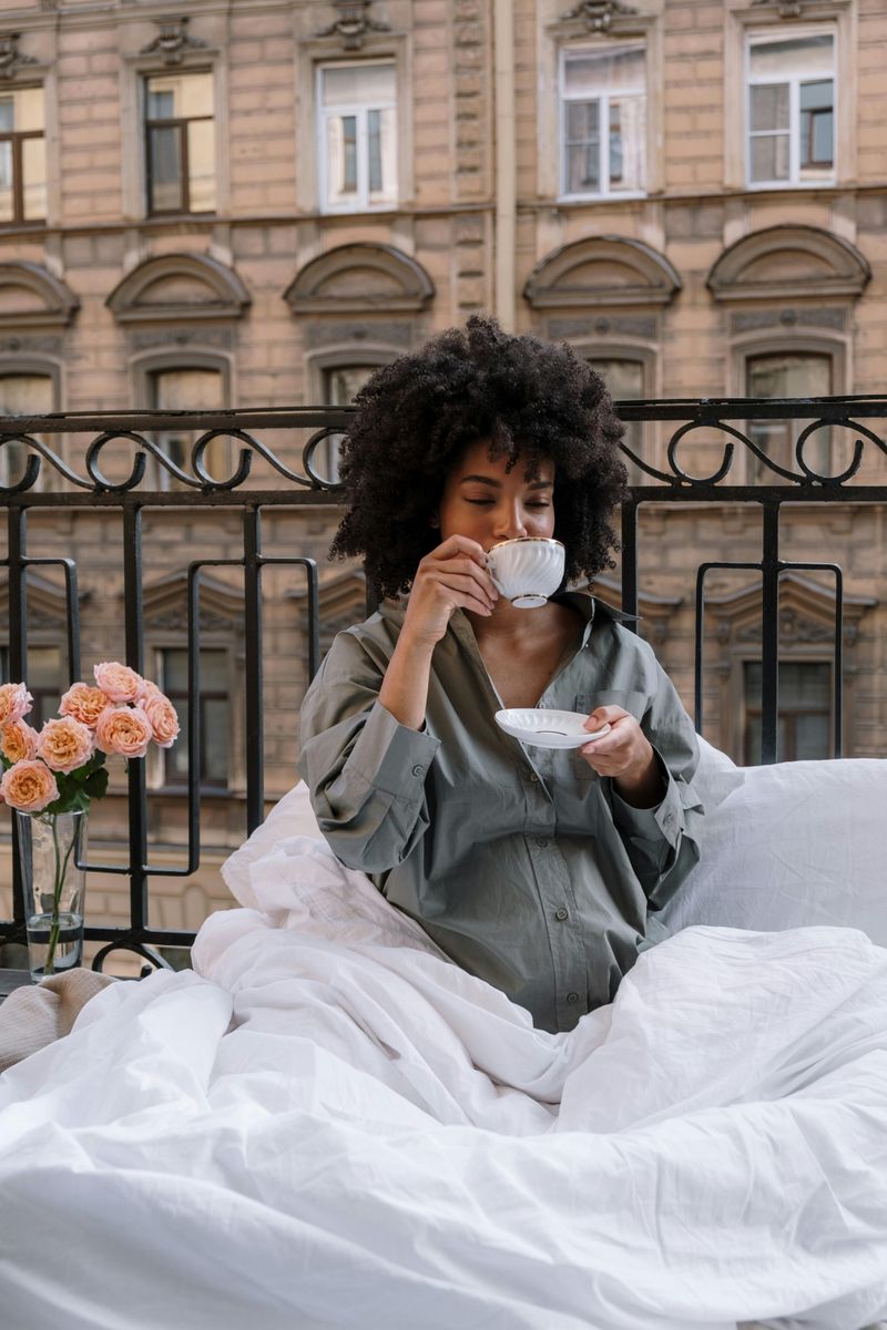 10 Science-Backed Effects of Drinking Black Coffee Every Morning