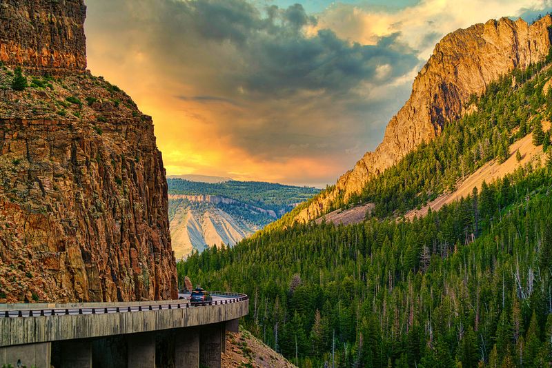 Yellowstone: Geothermal Wonders on Boardwalk Paths