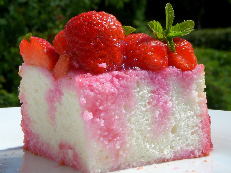 Jell-O Poke Cake