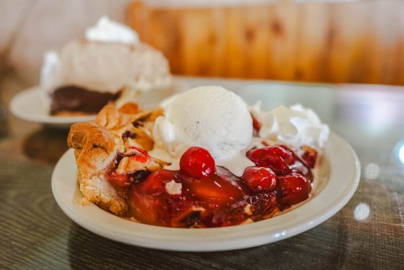 Cherry Pie à la Mode