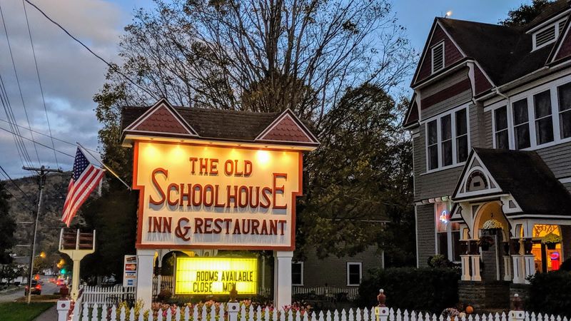 The Old Schoolhouse Restaurant (Fish Creek)