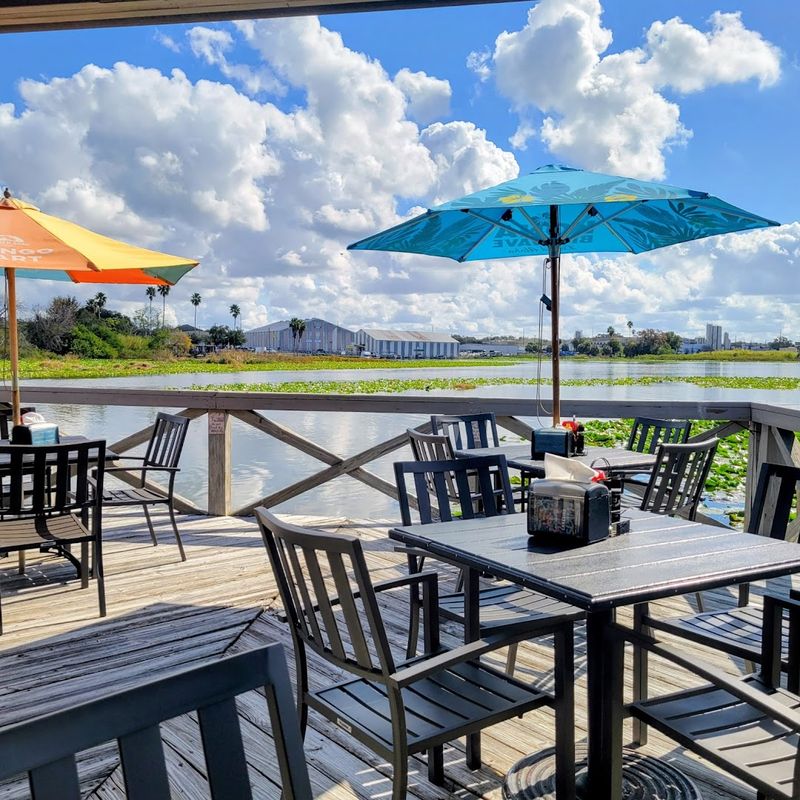 Tanner’s Lakeside Restaurant (Winter Haven)