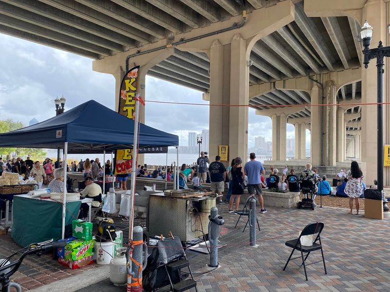 Riverside Arts Market