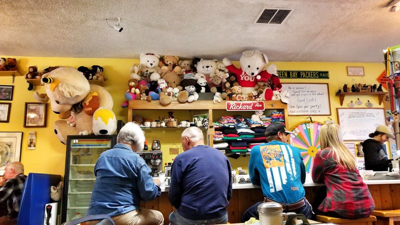 The Bear-Themed Atmosphere That Sets the Mood