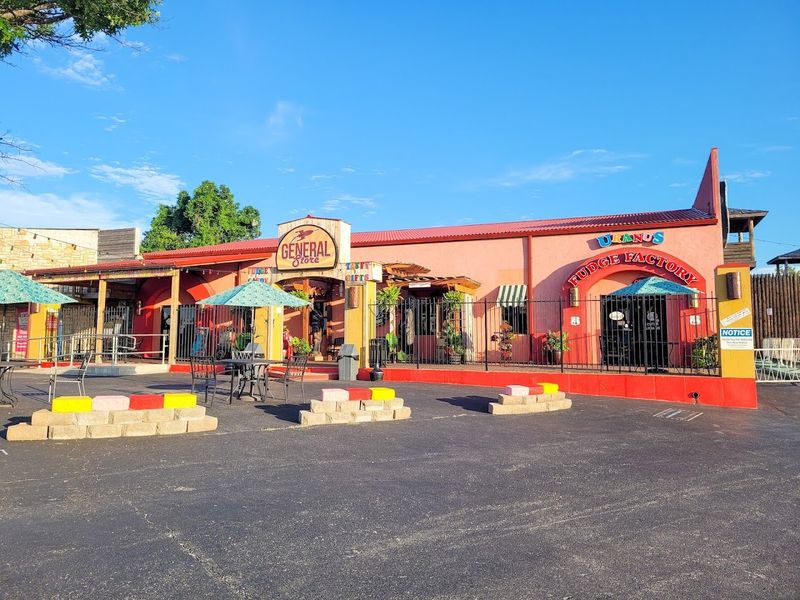 The Uranus Fudge Factory and General Store, Missouri