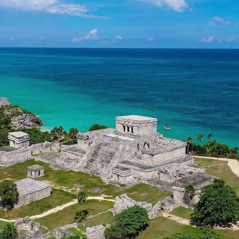 Wander Tulum's Ruins