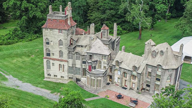 Fonthill Castle