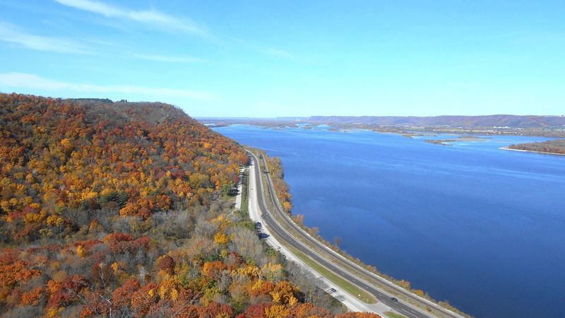 Great River Road, Mississippi River