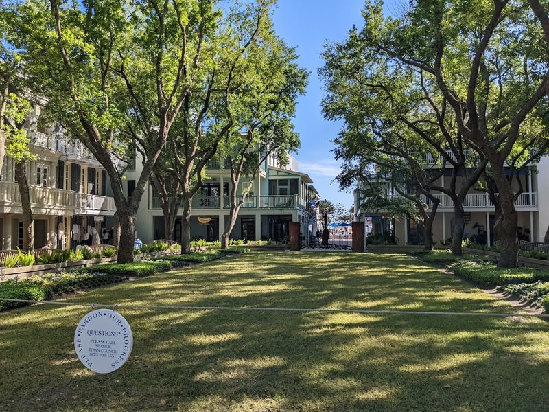 Seaside's Pastel-Perfect Town Center