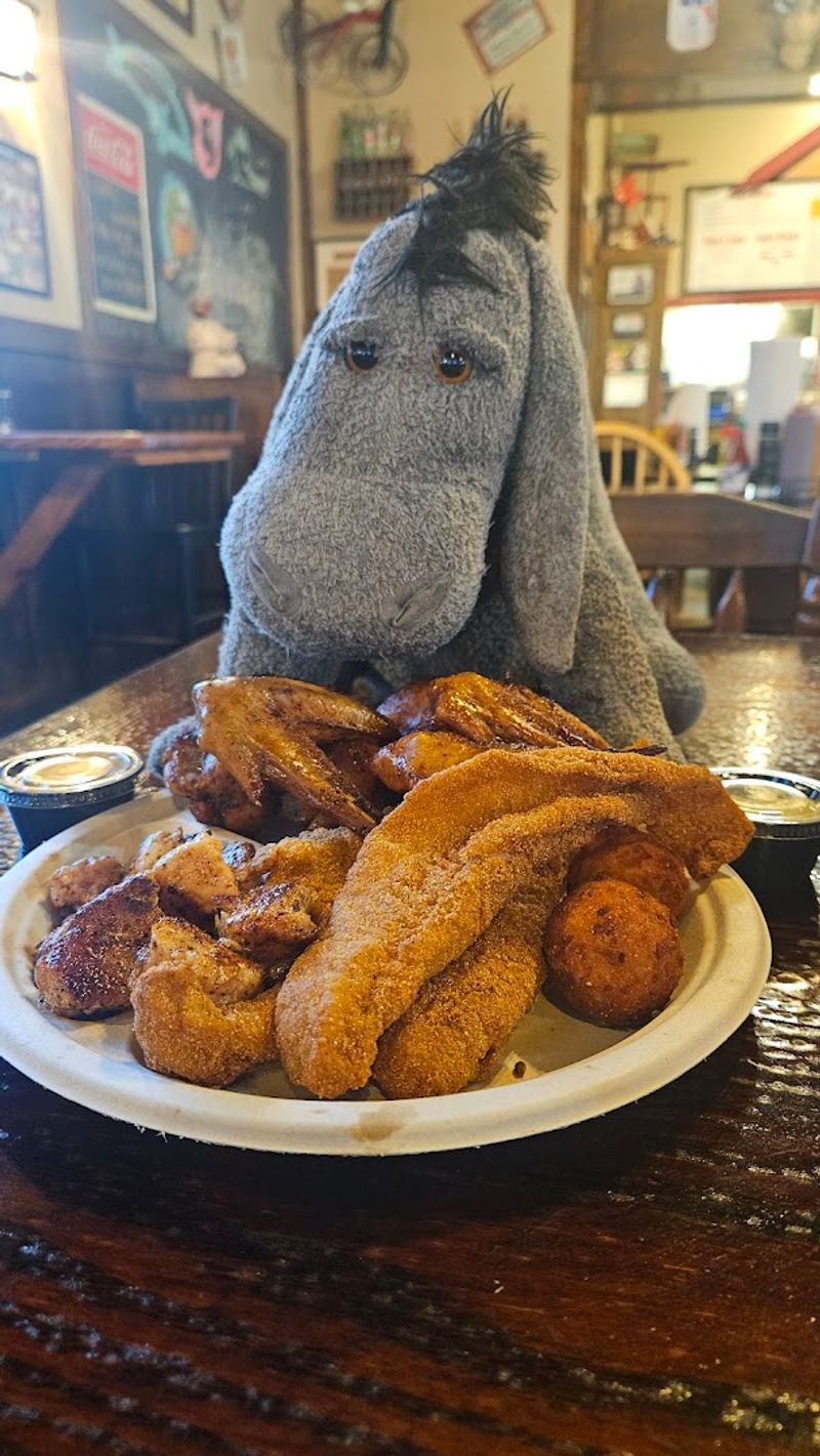 Hank's Catfish & BBQ (Tampa)