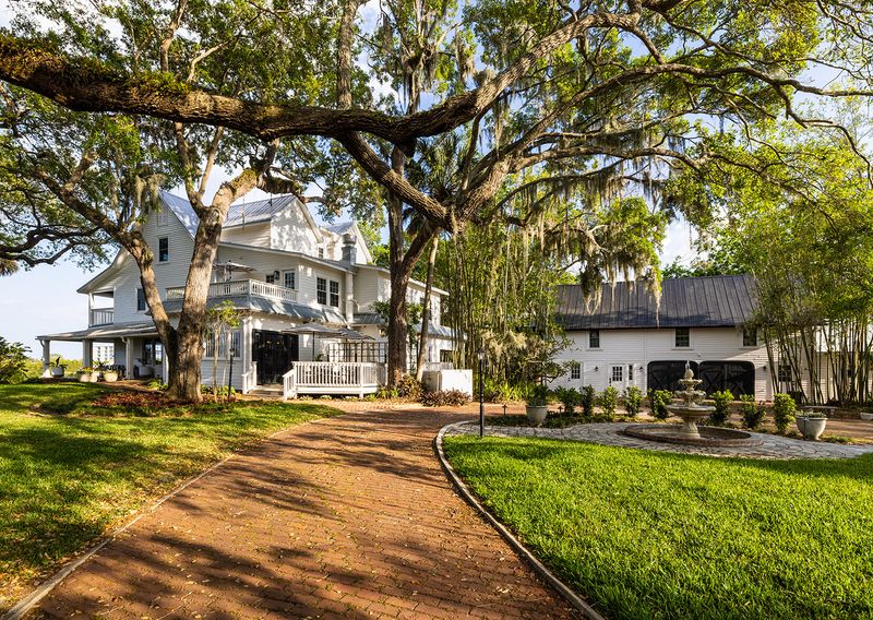 Victoria 1883 (New Smyrna Beach)