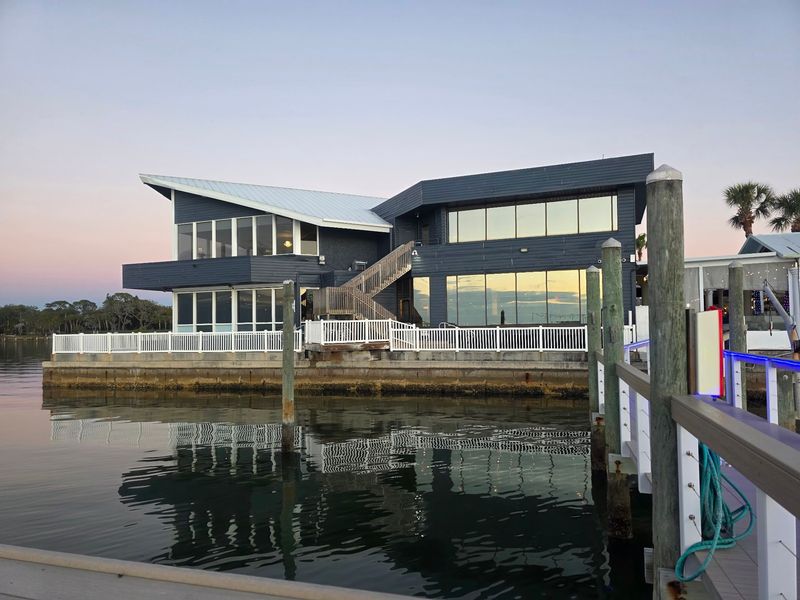 Bon Appétit Restaurant & Marina Bar