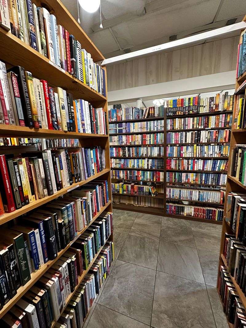 This Massive Florida Bookstore Feels More Like a Maze Than a Shop