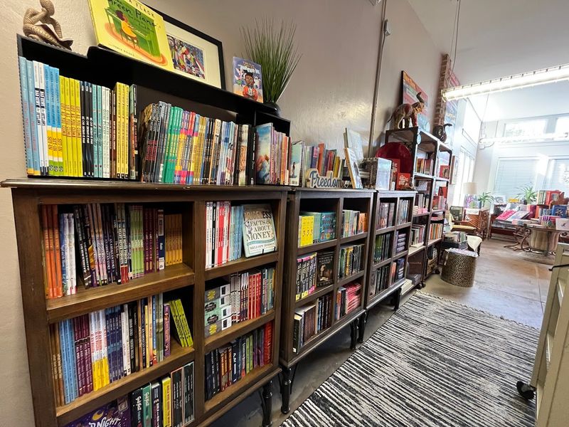 Black English Bookstore (Plant City)