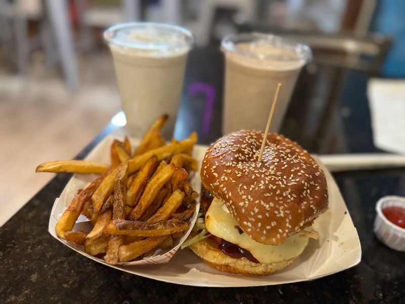 Charm City Burger Company (Deerfield Beach)