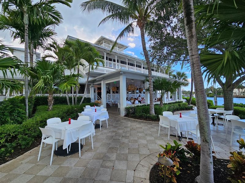 The River House (Palm Beach Gardens)