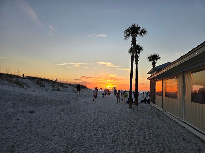 Crabby's Beachside Pavilion (Clearwater)