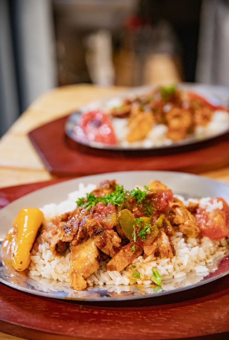 Mio's Grill & Cafe (St. Petersburg)
