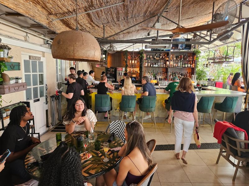 Atmosphere That Balances Energy and Intimacy