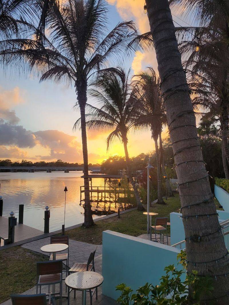 Frigate's Waterfront Bar & Grill - Melbourne