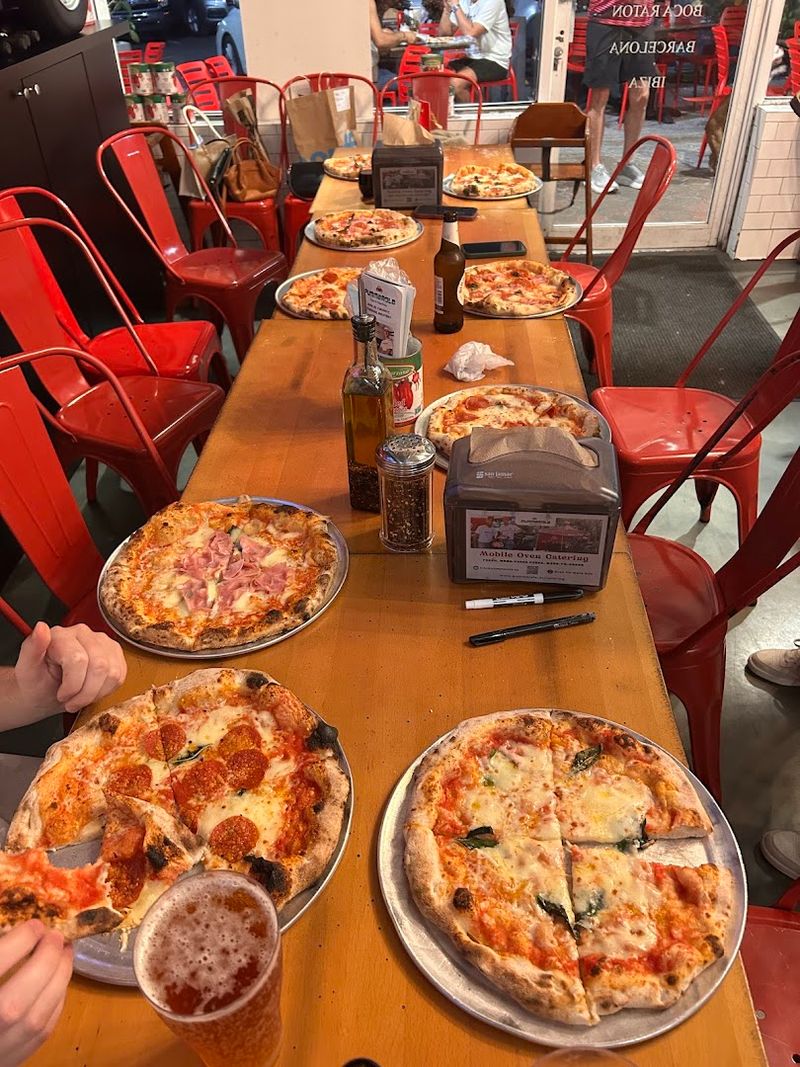 Pummarola Pizzeria Napoletana (Miami Beach)