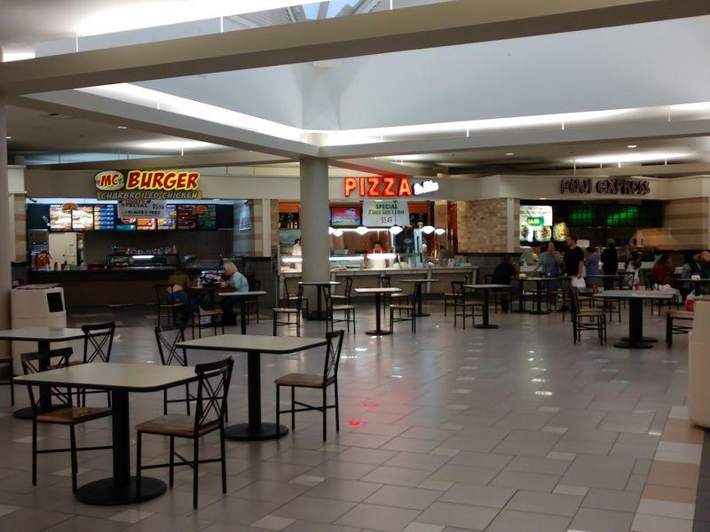 Nostalgia Pilgrimage for Former Regulars