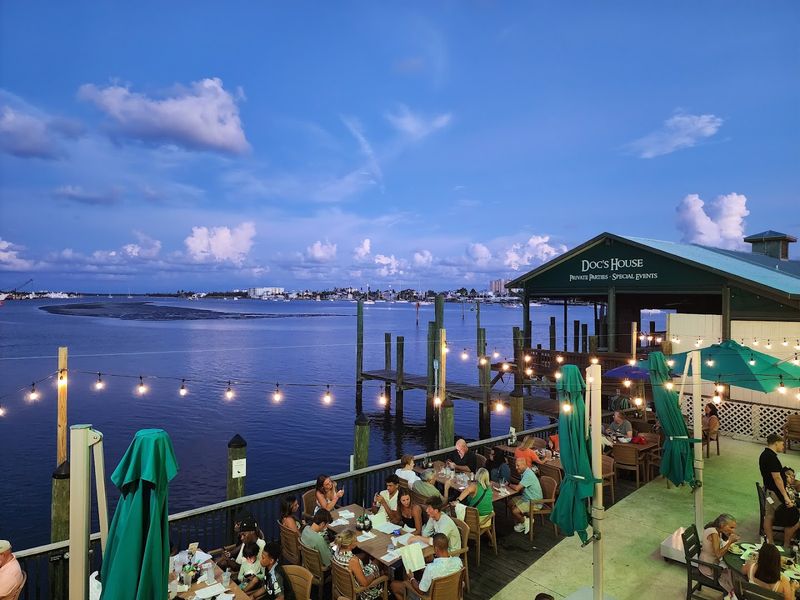 Doc Ford's Rum Bar & Grille (Fort Myers Beach)