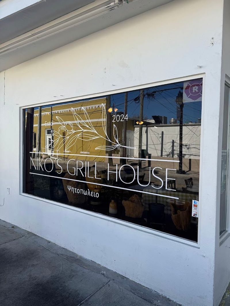 Niko's Grill House - Tarpon Springs