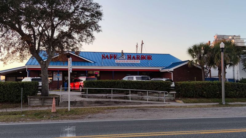 Safe Harbor Seafood Market & Restaurant (Atlantic Beach)