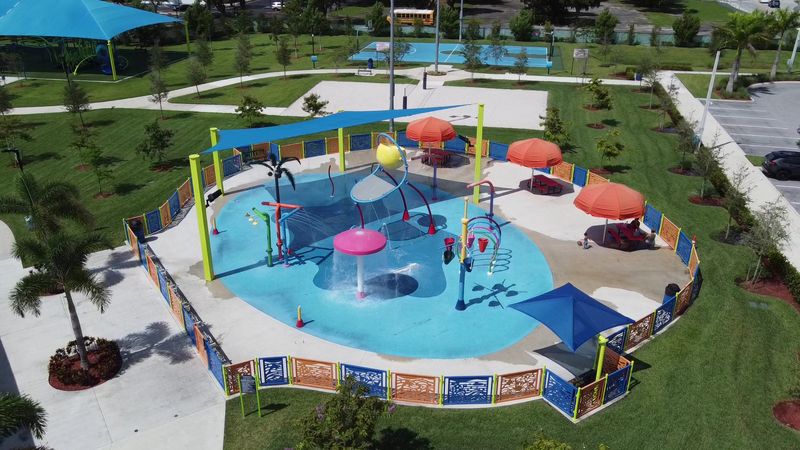 Waters Edge Park (Tamarac)