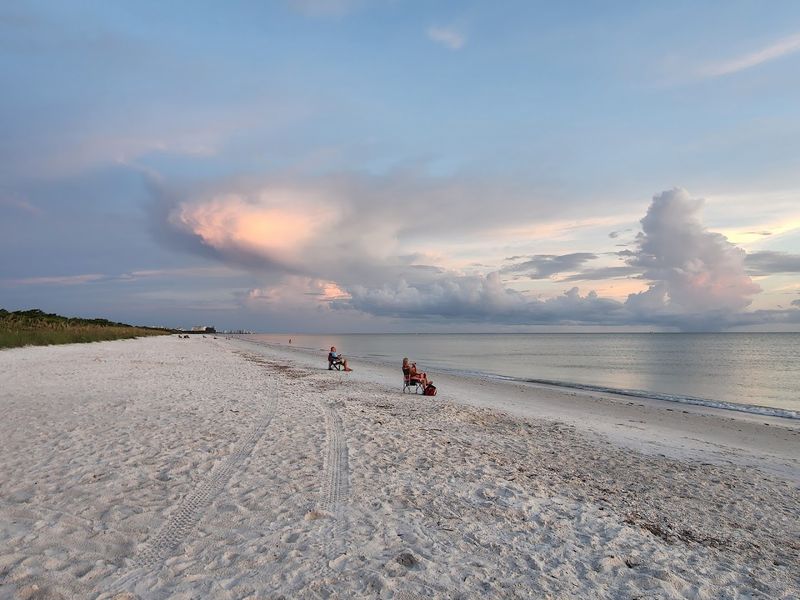 Bonita Beach Park Combines Convenience With Calm Vibes