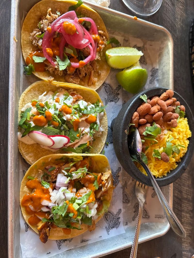 La Mexicana Taco Bar
