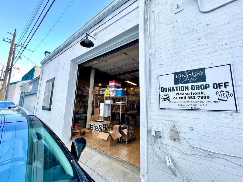 Location and Hours Make Visiting Convenient