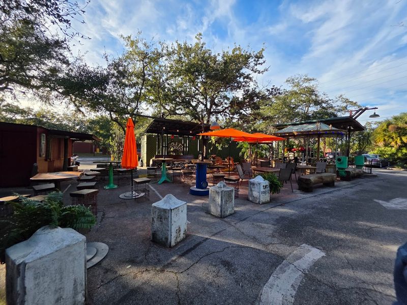 Florida Foodies Are Traveling Miles for This Garlic-Obsessed Hidden Spot