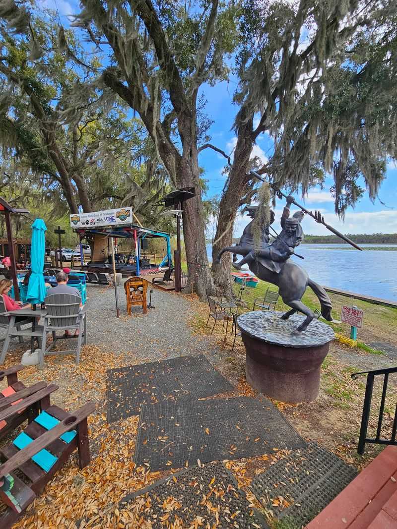 Planning Your Visit: Hours, Boat Ramp, and Dog-Friendly Perks
