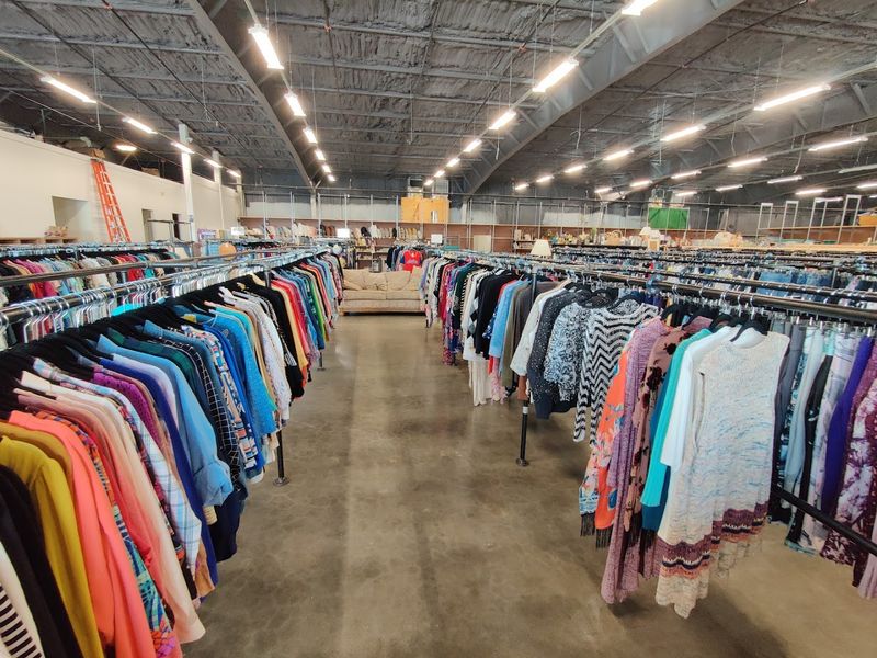 Color-Coded Tag Discounts That Stack Savings