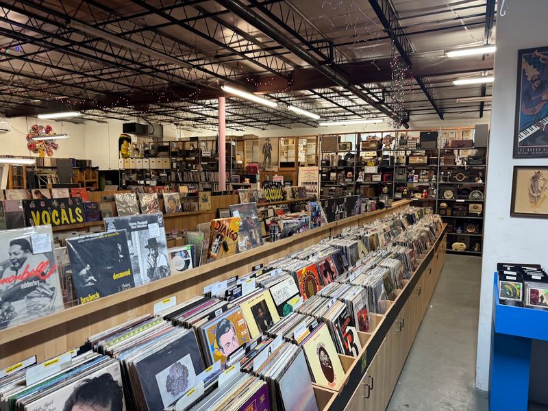 Bananas Records (St. Petersburg)