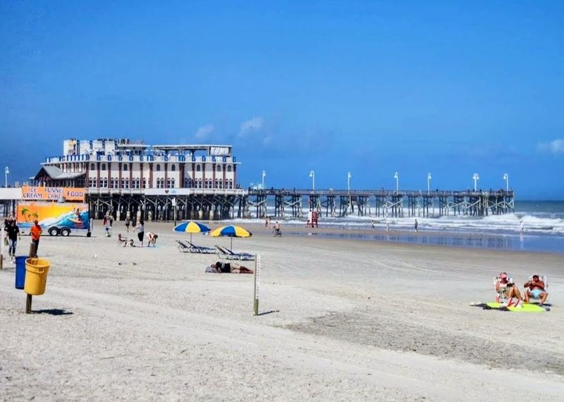 Ocean Deck Restaurant & Beach Club (Daytona Beach)